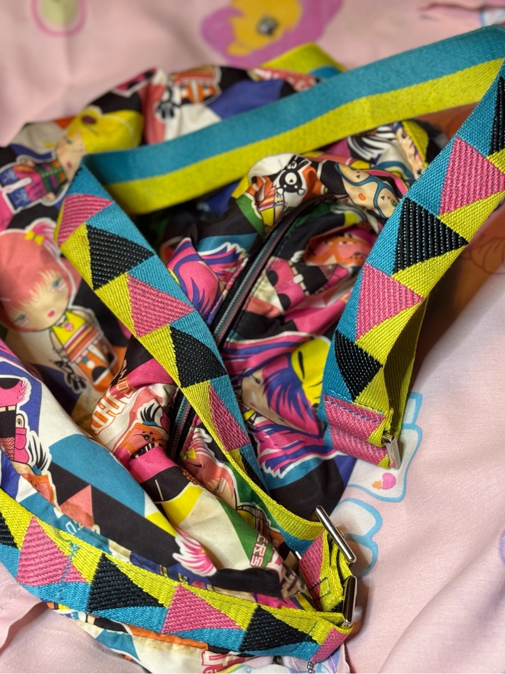 Raver Girls Harajuku Lovers hobo bag - Picture 9 of 9